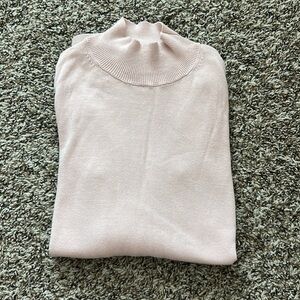 Old Navy Long Sleeve Women’s Light Pink Turtleneck Sweater